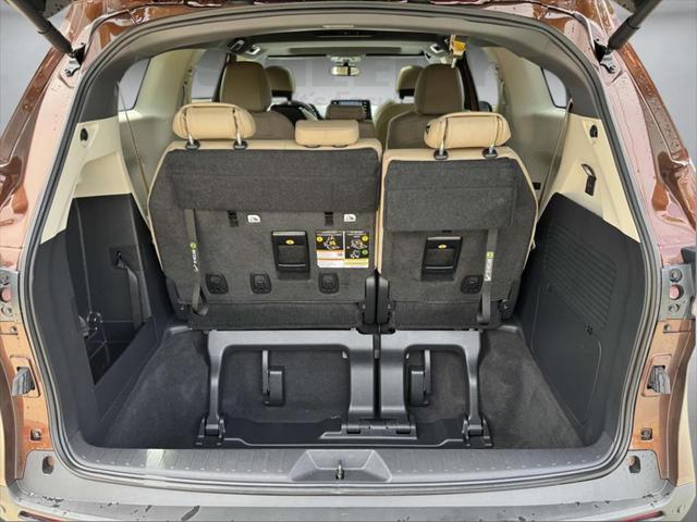 Photo of 2023 Sunset Bronze Toyota Sienna