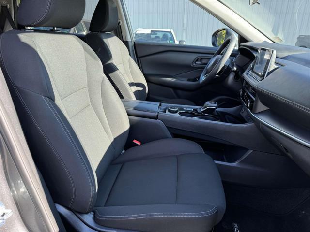 Photo of 2024 Gun Metallic Nissan Rogue