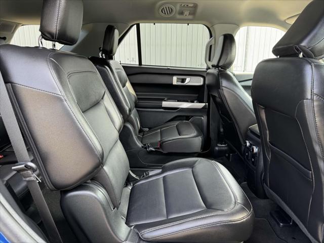 Photo of 2023 Atlas Blue Metallic Ford Explorer