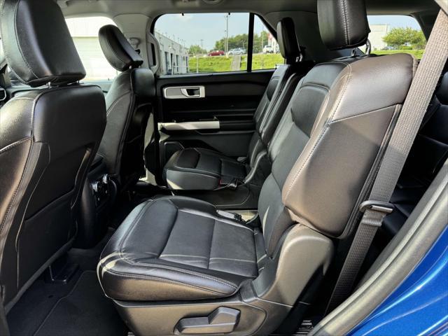 Photo of 2023 Atlas Blue Metallic Ford Explorer