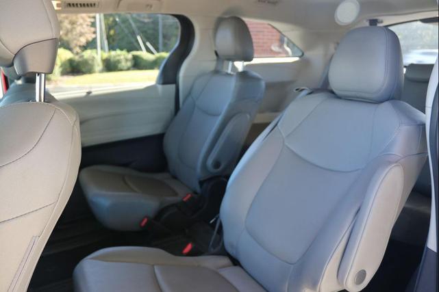 Photo of 2023 Wind Chill Pearl Toyota Sienna