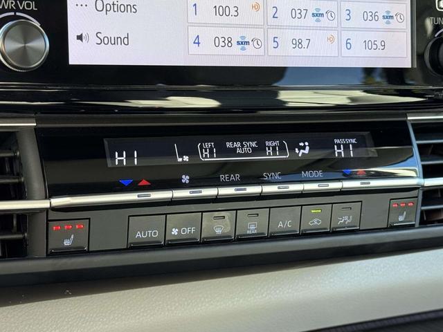 Photo of 2023 Wind Chill Pearl Toyota Sienna