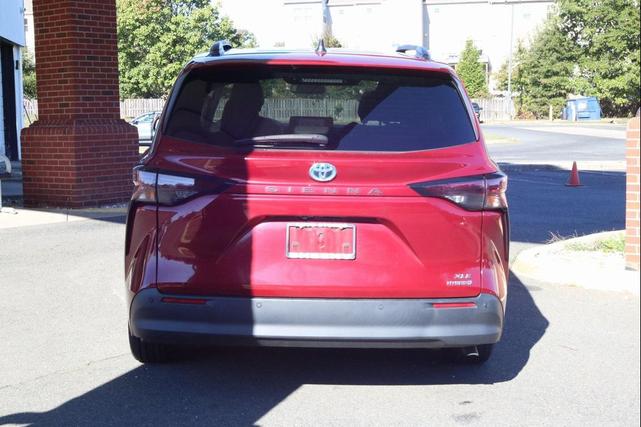 Photo of 2023 Wind Chill Pearl Toyota Sienna