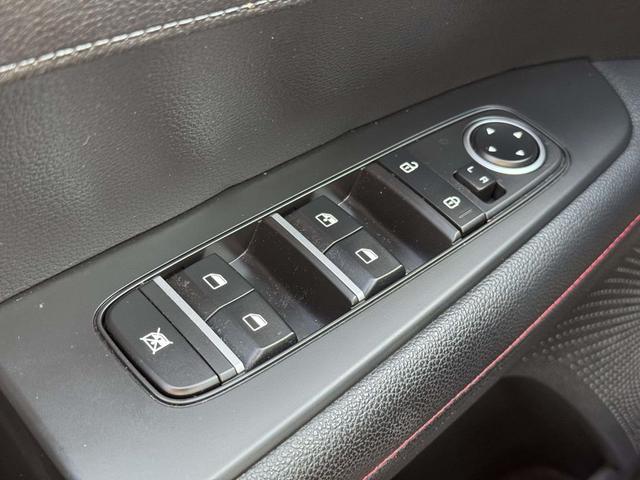 Photo of 2023 Snow White Pearl Kia Forte