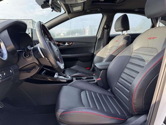 Photo of 2023 Snow White Pearl Kia Forte