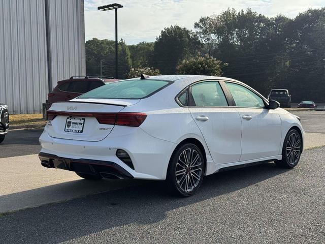 Photo of 2023 Snow White Pearl Kia Forte