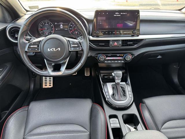 Photo of 2023 Snow White Pearl Kia Forte
