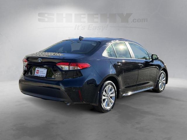 Photo of 2025 Midnight Black Metallic Toyota Corolla Hybrid