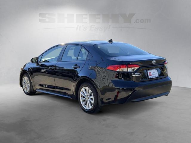 Photo of 2025 Midnight Black Metallic Toyota Corolla Hybrid