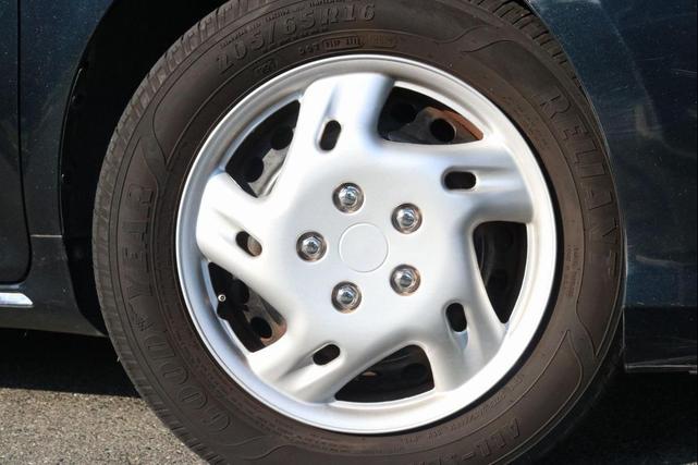 Photo of 2013 Cosmic Gray Mica Toyota Camry