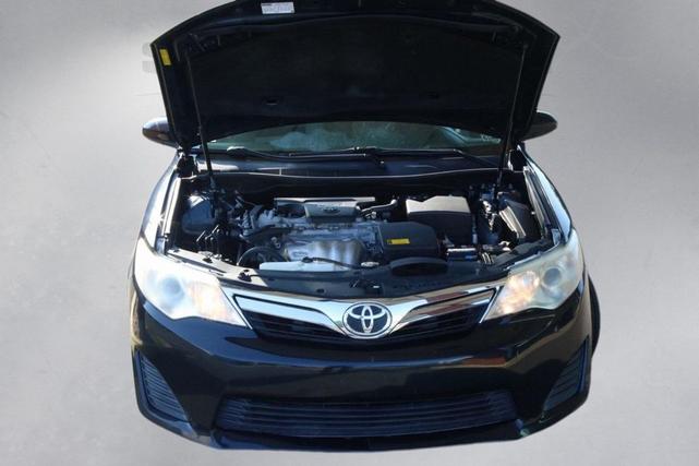 Photo of 2013 Cosmic Gray Mica Toyota Camry