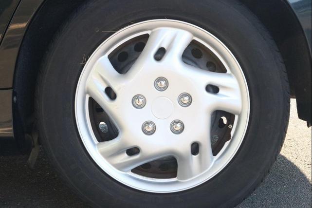 Photo of 2013 Cosmic Gray Mica Toyota Camry