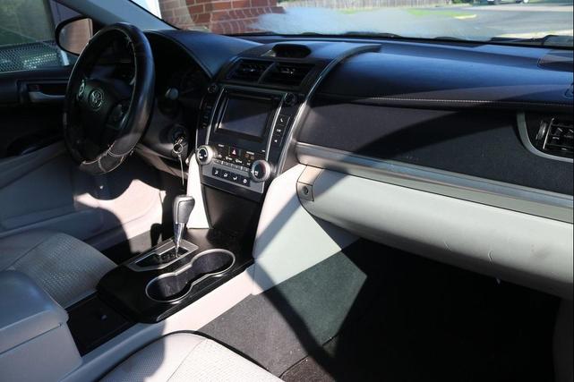 Photo of 2013 Cosmic Gray Mica Toyota Camry