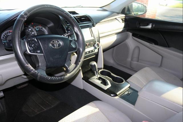 Photo of 2013 Cosmic Gray Mica Toyota Camry