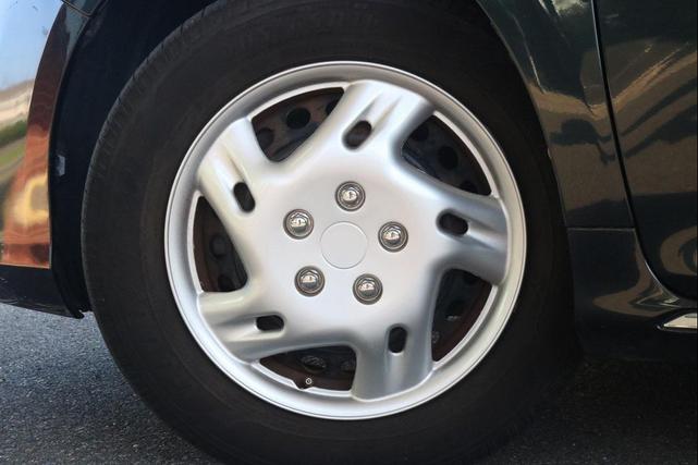 Photo of 2013 Cosmic Gray Mica Toyota Camry