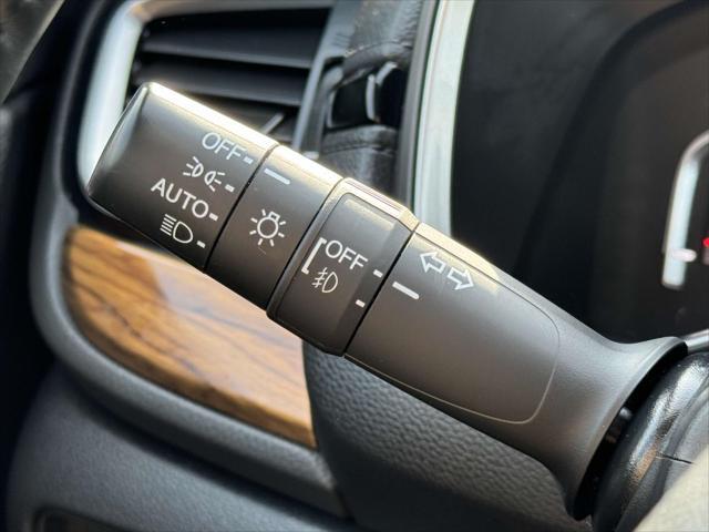 Photo of 2022 Platinum White Pearl Honda CR-V
