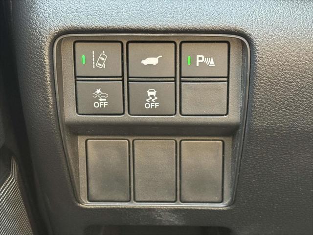 Photo of 2022 Platinum White Pearl Honda CR-V