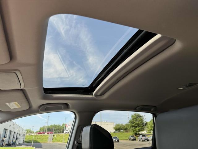 Photo of 2022 Platinum White Pearl Honda CR-V