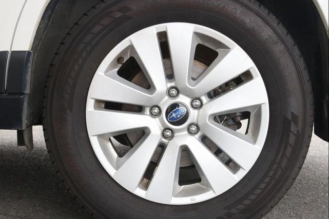 Photo of 2019 Crystal White Pearl Subaru Outback