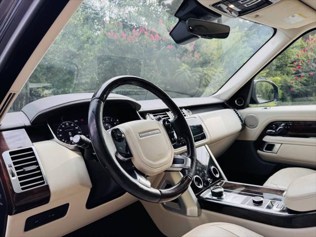 Photo of 2018 Loire Blue Metallic Land Rover Range Rover
