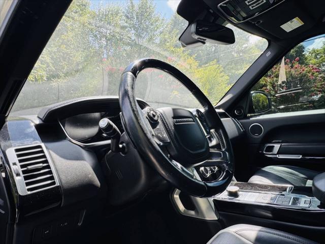 Photo of 2016 Fuji White Land Rover Range Rover