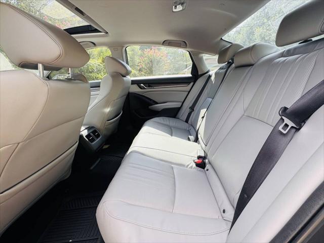 Photo of 2018 Lunar Silver Metallic Honda Accord Hybrid