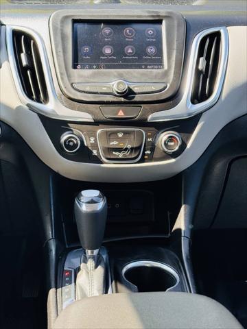 Photo of 2020 Mosaic Black Metallic Chevrolet Equinox