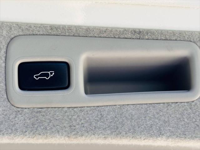 Photo of 2010 Tungsten Pearl Lexus RX 450h