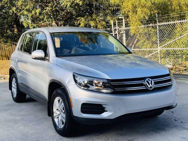 Photo of 2013 Reflex Silver Metallic Volkswagen Tiguan