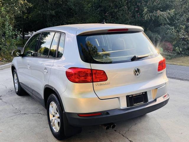Photo of 2013 Reflex Silver Metallic Volkswagen Tiguan