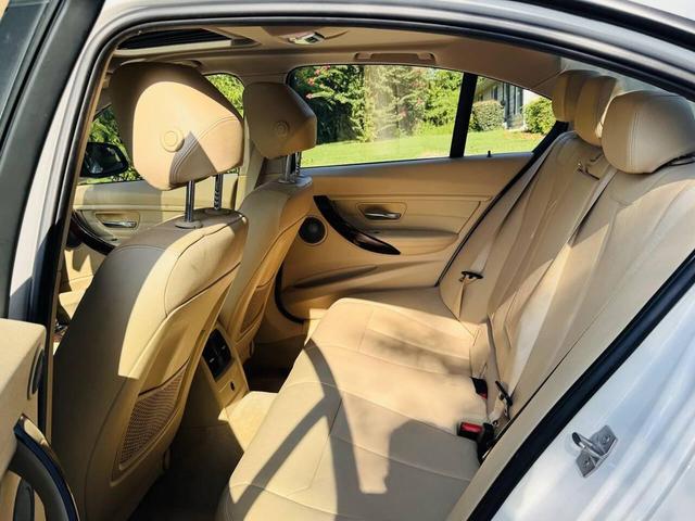 Photo of 2014 White BMW 328