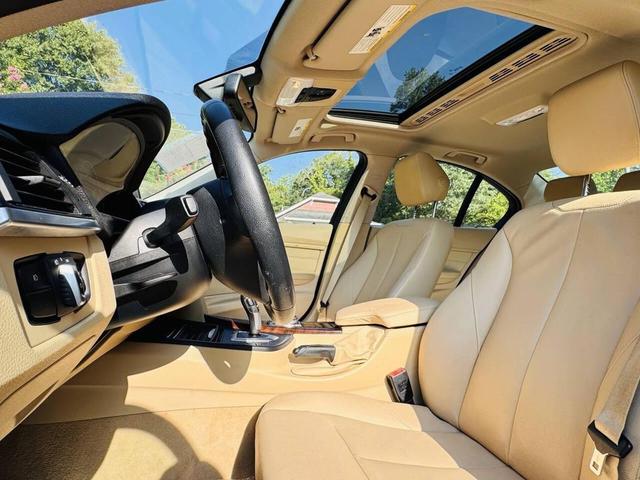Photo of 2014 White BMW 328