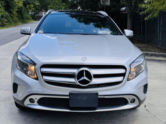 Photo of 2016 Polar Silver Metallic Mercedes-Benz GLA-Class