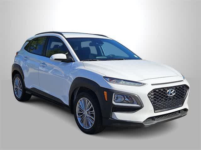 Photo of 2021 Lunar White Hyundai KONA