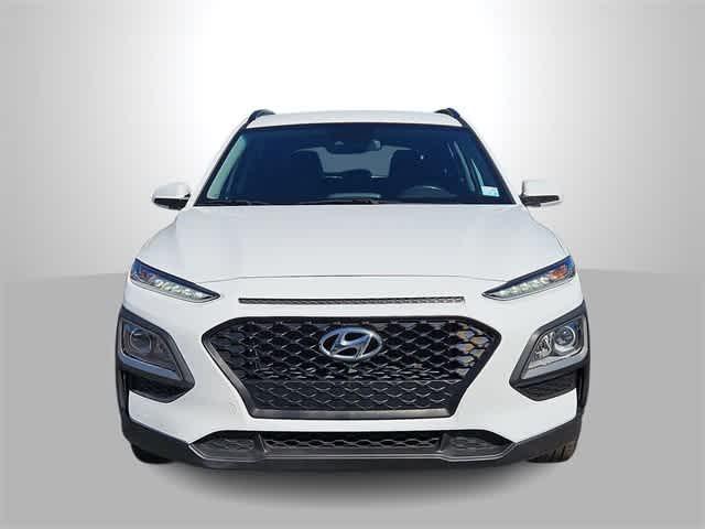 Photo of 2021 Lunar White Hyundai KONA
