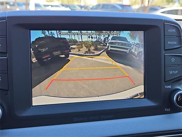 Photo of 2021 Lunar White Hyundai KONA