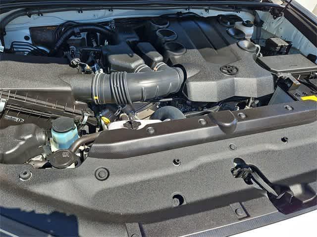 Photo of 2022 White Toyota 4Runner