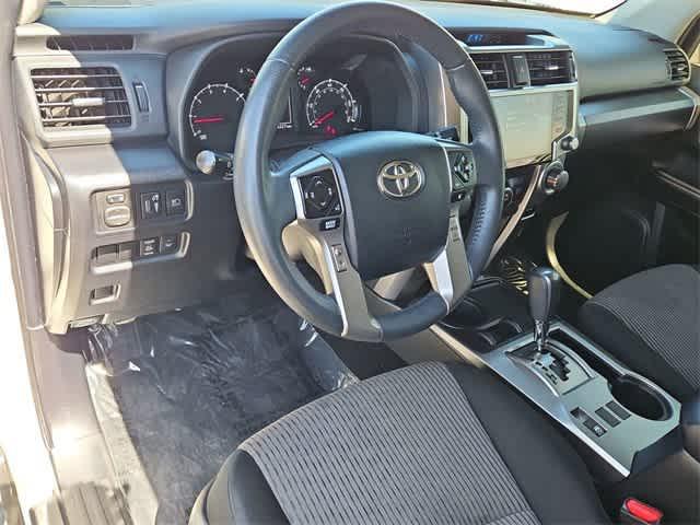 Photo of 2022 White Toyota 4Runner