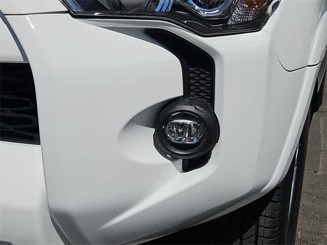 Photo of 2022 White Toyota 4Runner