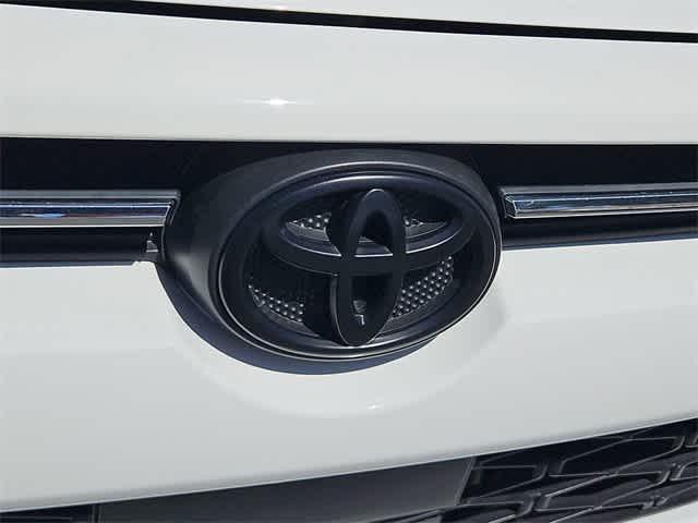 Photo of 2022 White Toyota 4Runner