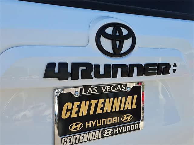 Photo of 2022 White Toyota 4Runner