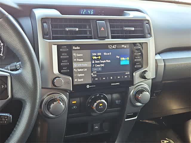 Photo of 2022 White Toyota 4Runner