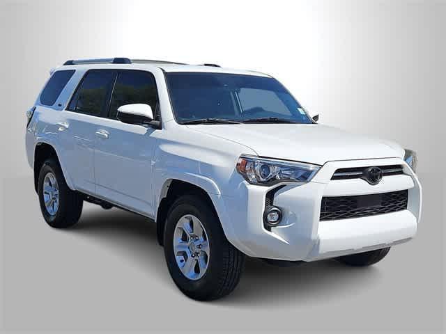 Photo of 2022 White Toyota 4Runner
