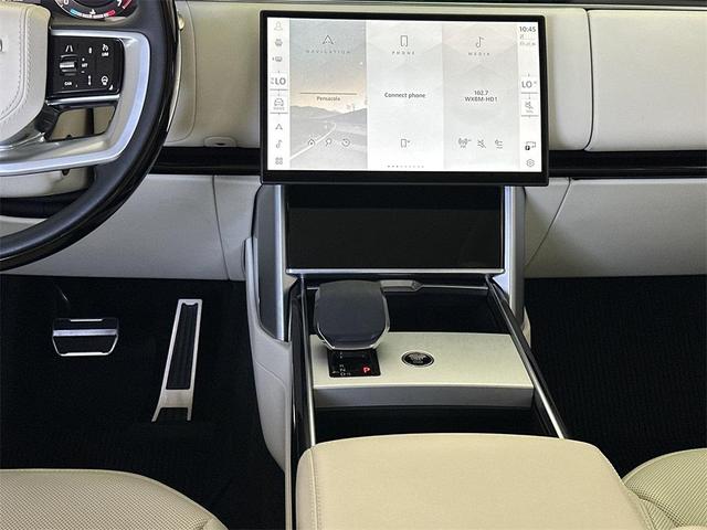 Photo of 2024 Fuji White Land Rover Range Rover