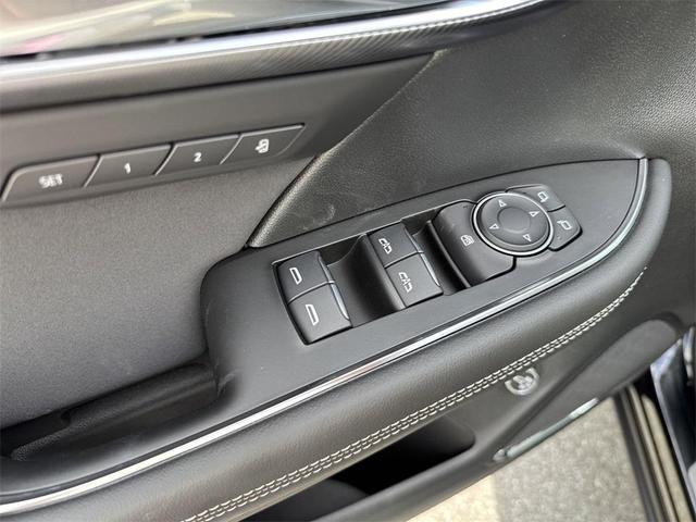 Photo of 2025 Ebony Twilight Metallic Buick Envision