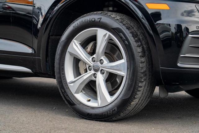 Photo of 2020 Brilliant Black Audi Q5
