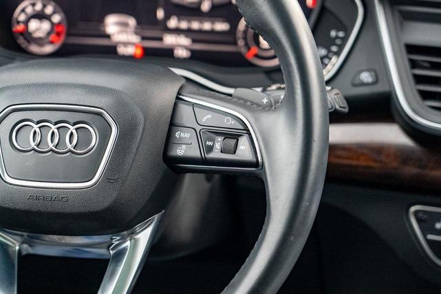 Photo of 2020 Brilliant Black Audi Q5