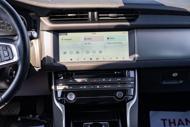 Photo of 2018 Fuji White Jaguar XF