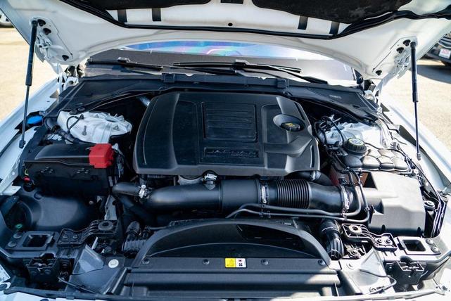 Photo of 2018 Fuji White Jaguar XF