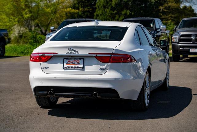 Photo of 2018 Fuji White Jaguar XF